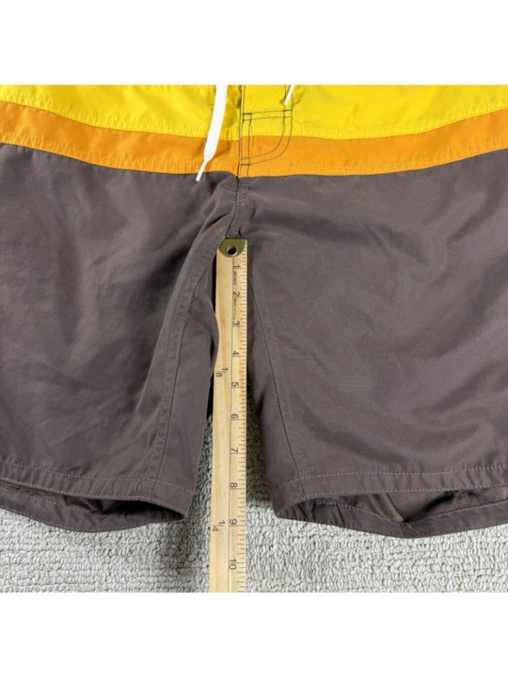 Ocean Pacific Retro Style Beach Board Shorts Brown Yellow Men’s Size 33 x 9 - Picture 5 of 6